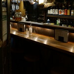 日南 - カウンターの様子