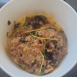 SPICY CURRY 魯珈 - 牛肉と木耳の麻辣湯風咖喱