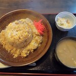 Shokudou Araya - チャーハン（大盛，小鉢，スープ付き）