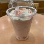 ドトールコーヒーショップ - マシュマロふんわりさくらオレ～わらび餅～です。（2022年3月）