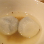 レンゲ - 茹で胡麻団子 金木犀のジャムで1