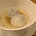 レンゲ - 茹で胡麻団子 金木犀のジャムで2
