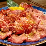 炭火焼肉 久 - 