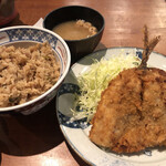 遊友魚港 - アジフライとコロッケのセット(炊き込みご飯)