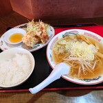 らーめん 紫龍 - 2022年3月　唐揚げセット（850円）
