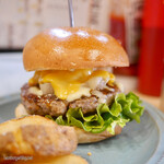 クラフト バーガー&グリル ジロー - 