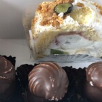 オザワ洋菓子店 - イチゴシャンデ+フルーツロール