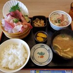 Mekikinoginji - 本日の刺身定食。