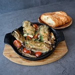 Oyster and mushroom Ajillo (with bread)