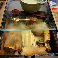 Grand Bleu Gamin - 若筍のグリエ　アンチョビと大蒜のソースにデップしていただきます