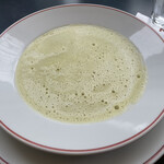 ブラッスリー・ヴィロン - 本日のスープ（グリーンピース）