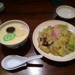 銀座 吉宗 - 皿うどん小盛（柔らかい麺）と茶碗蒸し