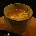 時の宿 すみれ - （夕食）ほほ肉のポシェ入り新玉ねぎのグラタンスープ