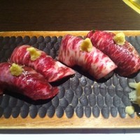 馬桜 下通り店 - これが最高の馬刺しの握り