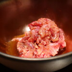 銀座焼肉 にく﨑 - 垂れロースのオンザライス