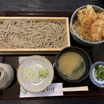 藤かけ - イカとキス天丼と蕎麦のセット　1,050円