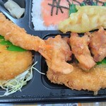 本家かまどや - 料理写真:からあげの下にもパスタ隠れてます