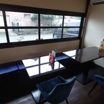 ヴェーレン カフェ - 案内されたテーブル席