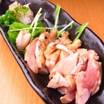 Basashi Kyoudo Izakaya Oshoushina - (九州産)地鶏のたたき