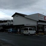 牧のうどん - お店奥側がスープ工場