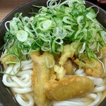 牧のうどん - ネギを載せるｗ（上からｗ）