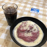 Rosuto Bifuhoshi - ４種類チーズソースローストビーフ丼