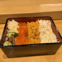 【数量限定】三色丼