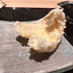 天ぷら うらかみ - キス　お出汁でいただきます。