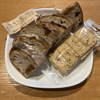 喫茶ヤマとカワ_0