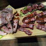 炭火焼肉 Grill Party - 事前に予約した盛り合わせ。