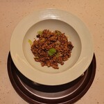 日々の中華食堂 - 和牛とレタスの黒炒飯