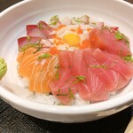 旬菜鮮魚 四季彩 - 海鮮丼　並　1,500円