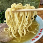 ラーメン六角家 - 麺リフト。