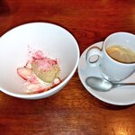 フィオリスカ - ピスタチオのアイスクリーム、エスプレッソ