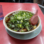 新福菜館 - 中華そば[小] 650円（ + ネギ多め 50円）