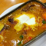 Kikuya Curry - 『Kikuya Curry 』の牛リブ・カリー は、「牛のエキスの旨味」や、「玉ねぎの甘さ」等により、カレー自体に旨味があります。