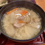 Kodawari Tonkatsu Adima - 茨城産の具材が大きくてめっちゃ美味しい「豚汁」