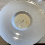 オッキオ デル ティフォーネ - 春キャベツのスープ