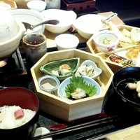 豆富料理と吟醸せいろ蒸し 八かく庵 大阪ステーションシティ店 - 