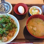 すき家 - ネギ玉牛丼中盛+とん汁、お新香セット