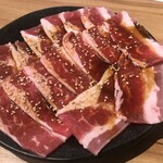 炭火焼肉 牛鼎 - 