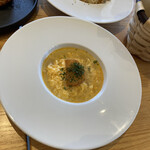 ARATZ - (ソパ・デ・アホ) スペイン・カスティーリャ地方の伝統的なスープ。ニンニクが効いた卵スープって感じです。