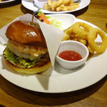 マグズカフェ - もっちーず明太バーガー（ディナープレート）