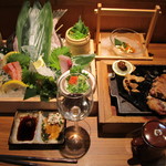 五十六屋 - 途中の状態です。　まるで宴会ですね。