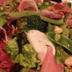 スパイスカフェ - パルマ産生ハムのサラダ；アップ