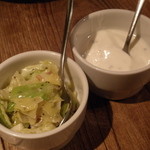 スパイスカフェ - ビリヤニに付いてくるライタとキャベツのマリネ