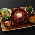 炭火焼きと羽釜ご飯 あいたか - マグロビビンンバ丼