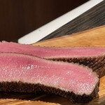 中津をにく - 切った直後に切り口が盛り上がってくる