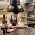 中津をにく - 中央のダイニング