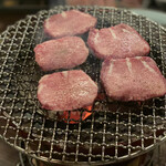 炭火焼肉ホルモン うらら - 